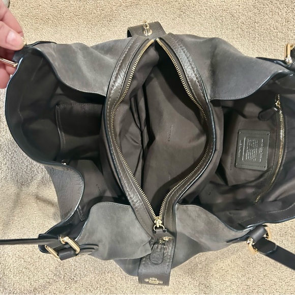 Beautiful, large Coach leather bag - Picture 10 of 11